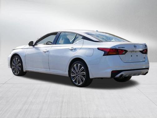 2024 Nissan Altima 2.5 SL