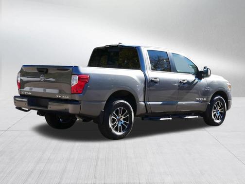 2024 Nissan Titan SV