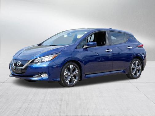 2022 Nissan Leaf SV