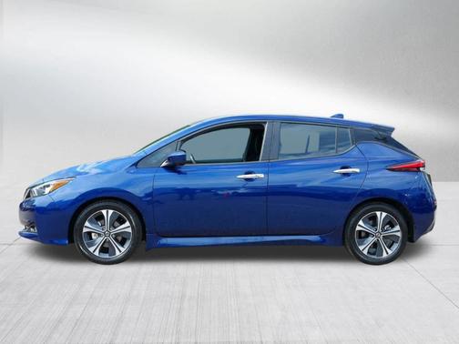 2022 Nissan Leaf SV