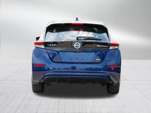 2022 Nissan Leaf SV