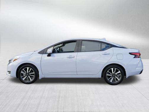 2024 Nissan Versa 1.6 SV