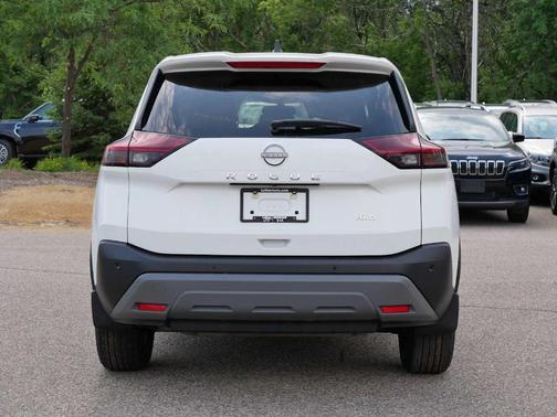2022 Nissan Rogue S