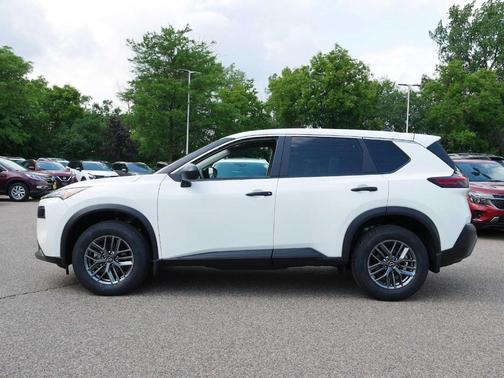 2022 Nissan Rogue S
