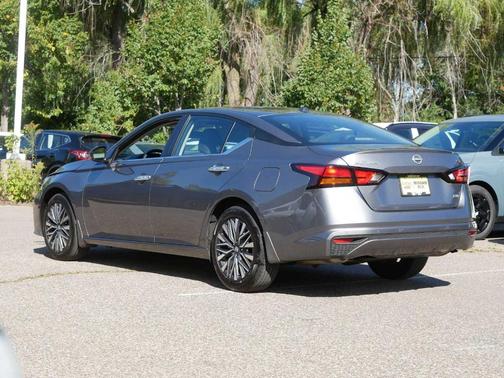 Gun Metallic 2024 Nissan Altima 2.5 SV