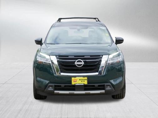 2 Tone Green / Black Roof 2023 Nissan Pathfinder SL