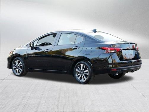 2024 Nissan Versa 1.6 SV