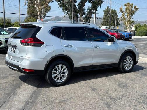 2020 Nissan Rogue SV