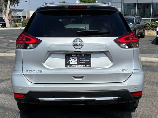 2020 Nissan Rogue SV