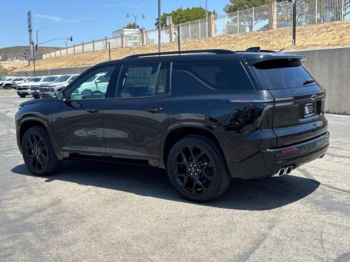 2025 Chevrolet Traverse RS