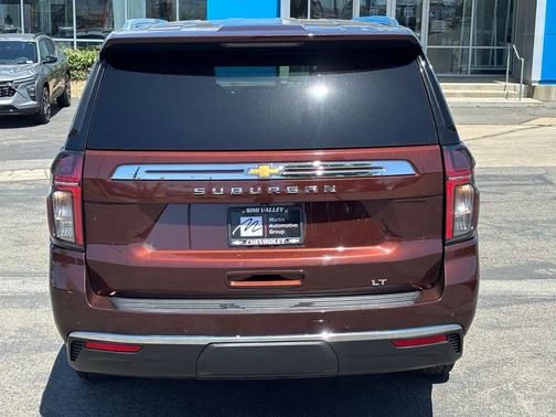 2023 Chevrolet Suburban LT