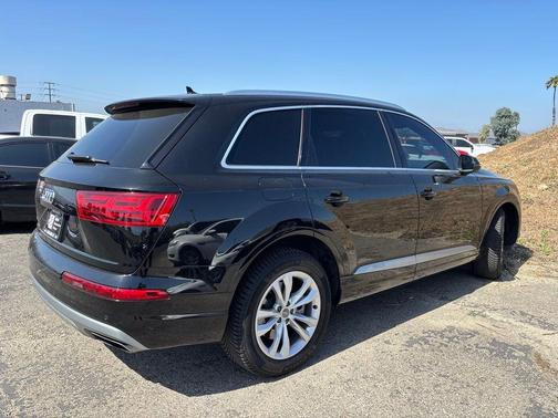 2019 Audi Q7 55 Premium Plus