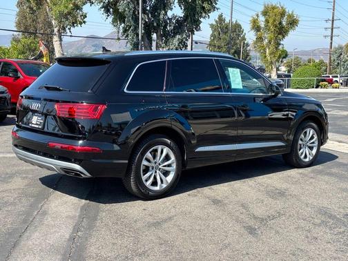 2019 Audi Q7 55 Premium Plus