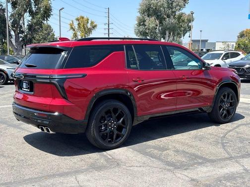 2025 Chevrolet Traverse RS