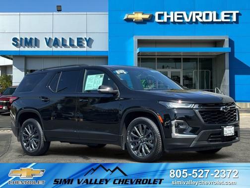 Mosaic Black Metallic 2023 Chevrolet Traverse RS
