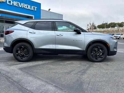 2025 Chevrolet Blazer LT
