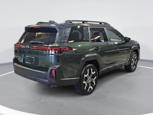 Deep Emerald Green Pearl 2026 Subaru Outback Touring XT