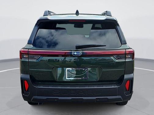 Deep Emerald Green Pearl 2026 Subaru Outback Limited