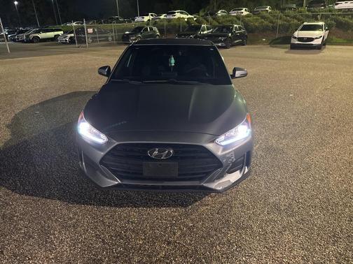 2019 Hyundai Veloster 2