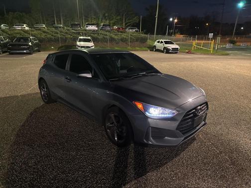 2019 Hyundai Veloster 2