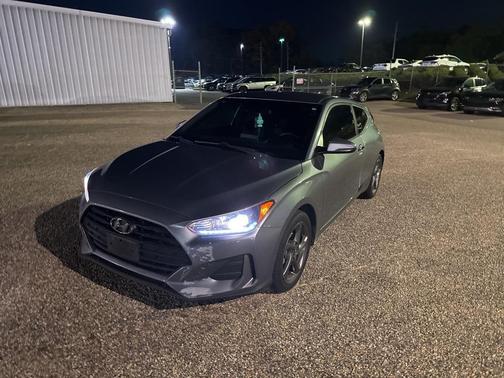 2019 Hyundai Veloster 2