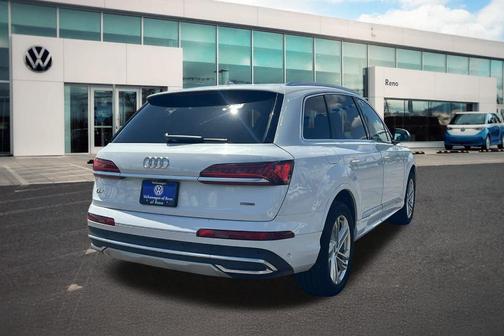 2021 Audi Q7 55 Premium Plus
