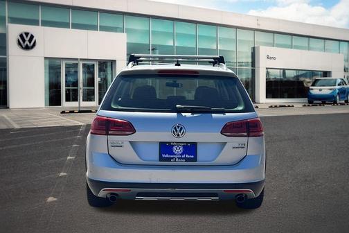 2017 Volkswagen Golf Alltrack TSI SE