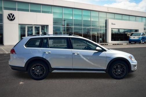 2017 Volkswagen Golf Alltrack TSI SE