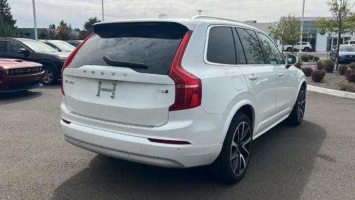 2022 Volvo XC90 T6 Momentum 6 Passenger