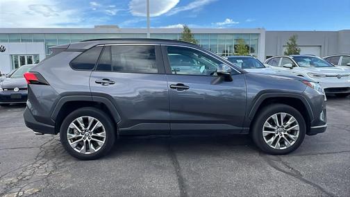 2022 Toyota RAV4 XLE Premium