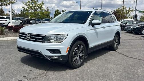 White Silver Metallic 2018 Volkswagen Tiguan 2.0T SEL