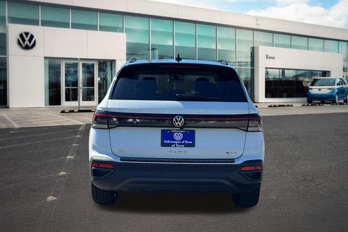 2025 Volkswagen Taos 1.5T SE Black