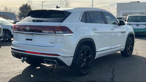 2024 Volkswagen Atlas Cross Sport 2.0T SEL R-Line