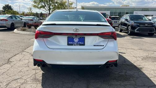 Wind Chill Pearl 2020 Toyota Avalon Touring