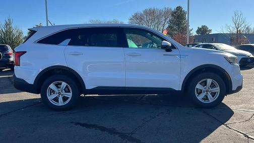 2022 Kia Sorento LX