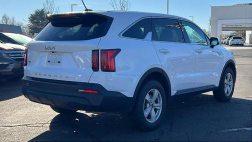 2022 Kia Sorento LX