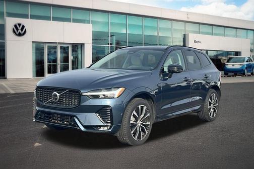 2023 Volvo XC60 B6 Ultimate Dark Theme