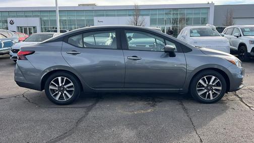 2021 Nissan Versa 1.6 SV
