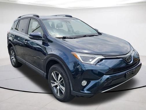 Aqua 2017 Toyota RAV4 XLE