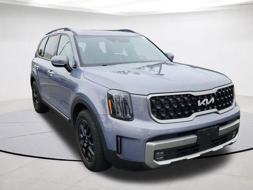 Everlasting Silver 2023 Kia Telluride SX X-Pro