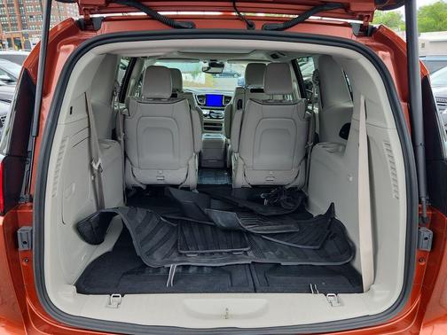 Copper Pearlcoat 2018 Chrysler Pacifica Hybrid Limited