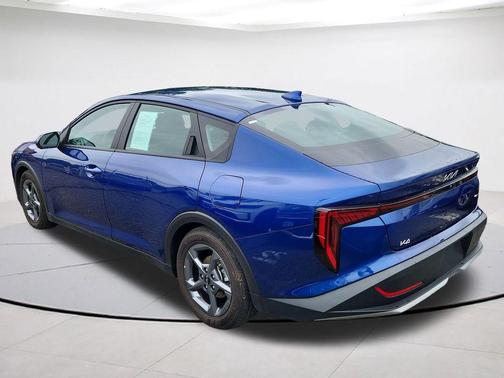Deep Sea Blue 2025 Kia K4