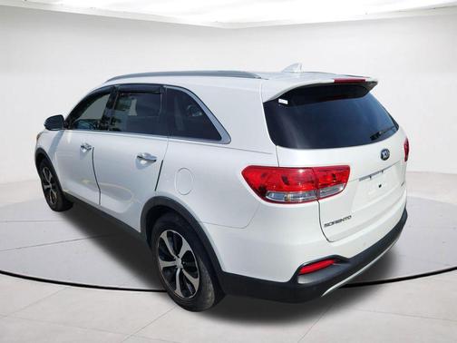 Snow White Pearl 2016 Kia Sorento EX