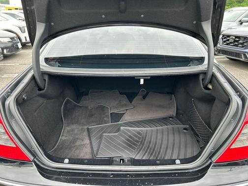 Black 2009 Mercedes-Benz E-Class E 350 4MATIC