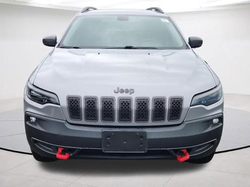 Billet Silver Metallic Clearcoat 2019 Jeep Cherokee Trailhawk