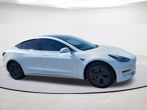 White 2020 Tesla Model 3 Standard Range Plus