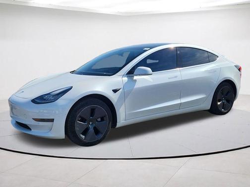 White 2020 Tesla Model 3 Standard Range Plus