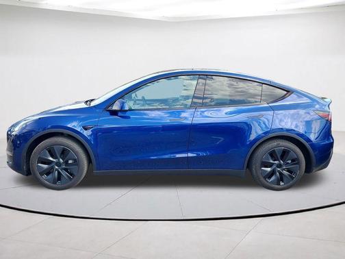 Deep Blue Metallic 2024 Tesla Model Y Long Range