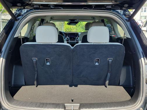 Aurora Black 2022 Kia Sorento Plug-In Hybrid SX