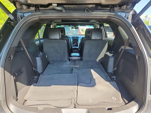 Tuxedo Black Metallic 2013 Ford Explorer Limited